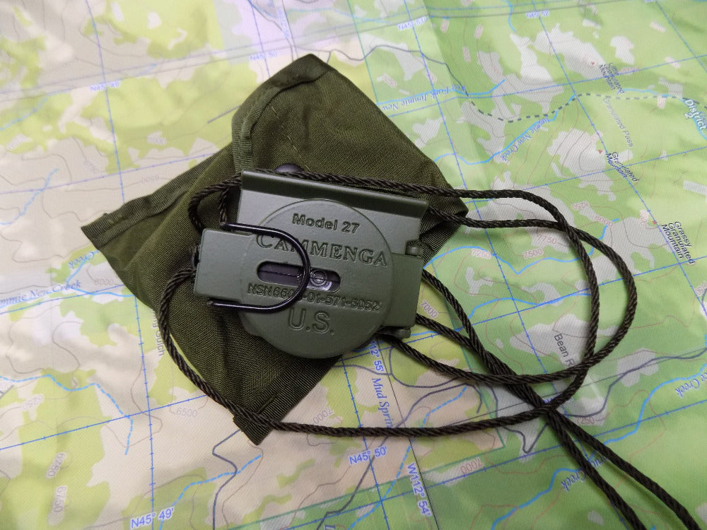 Cammenga compass model 27 - map background closed - Wilderness Survival Systems : Picture 