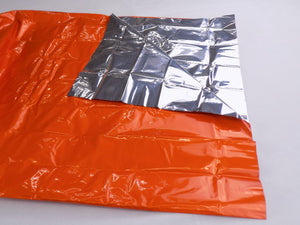 Survival - Compact Outdoor Survival Kit Two Sided Emergency Blanket - Wilderness Survival Systems : Picture 