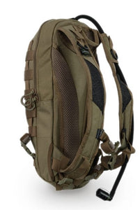 Lightweight Hydration Pack - Dagger Pack strapes with a white background - Eberlestock : picture 